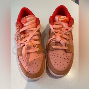Nike Low Top Sneakers in Pink & Brown size 8